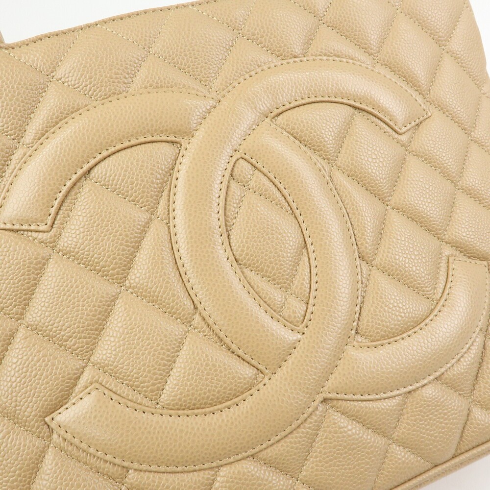 Chanel Medallion Quilted Lambskin - Picture 15 of 16